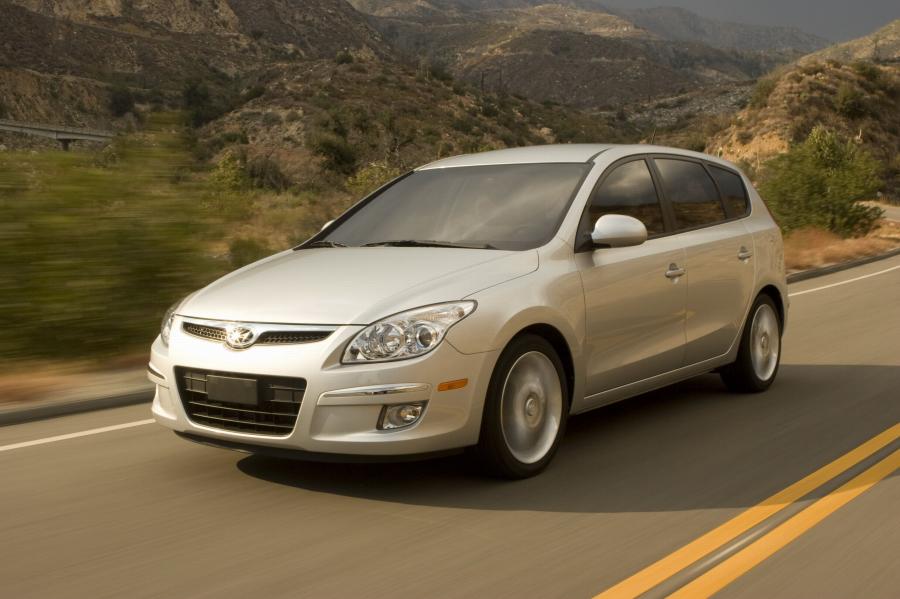  Hyundai Elantra Touring 2008 года  (фото 43 из 118)